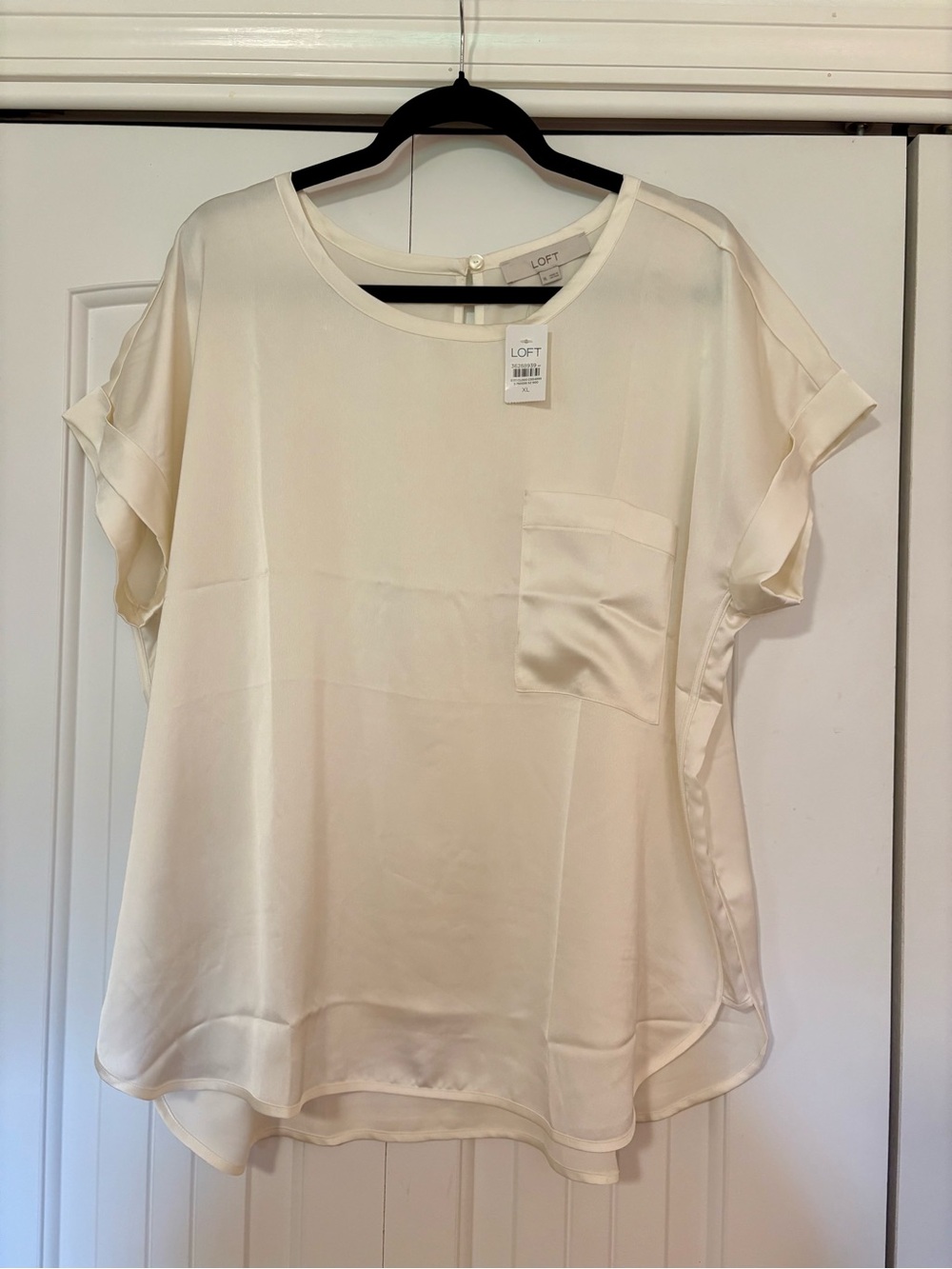 LOFT NWT Women's Cream Short-Sleeve Pocket Blouse